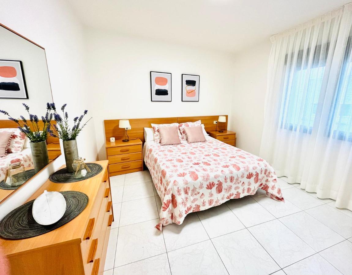 Apartamentos Faro Da Rocha O Grove Buitenkant foto
